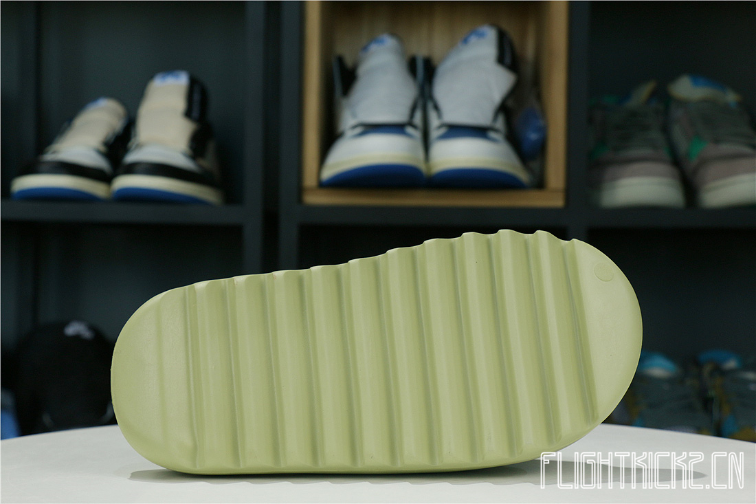 Kanye West Yeezy Slide Resin 2019(FX0494豆绿）