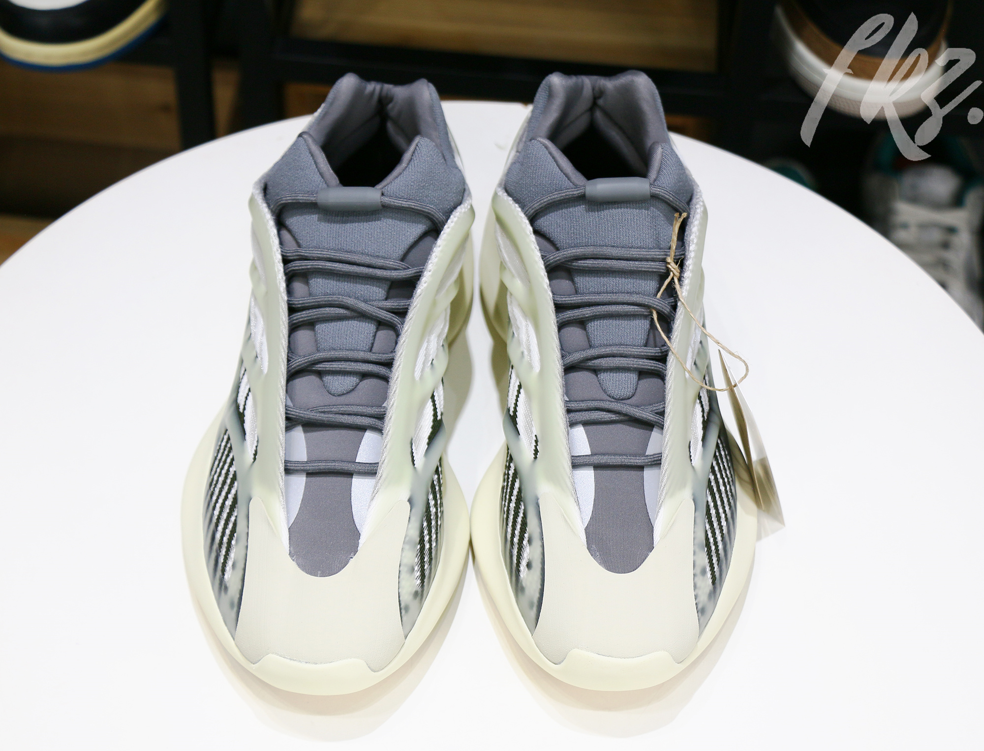 Yeezy 700 V3 ‘Fade Salt’ 2022