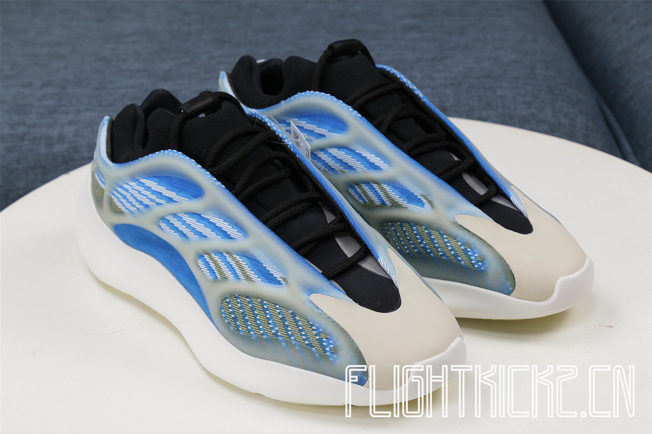 Adidas Yeezy Boost 700  Azareth”