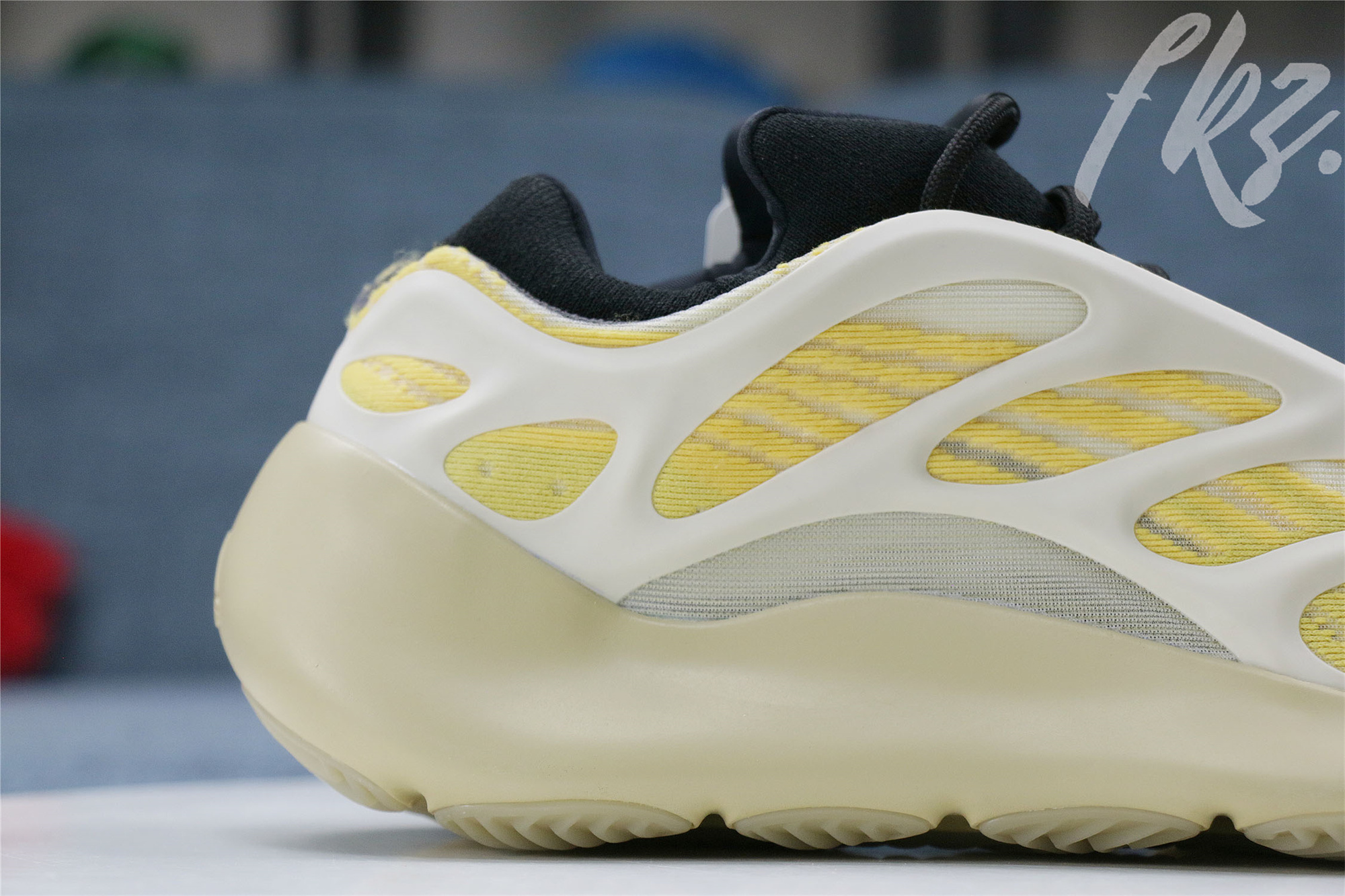 Adidas Yeezy 700 V3 Safflower