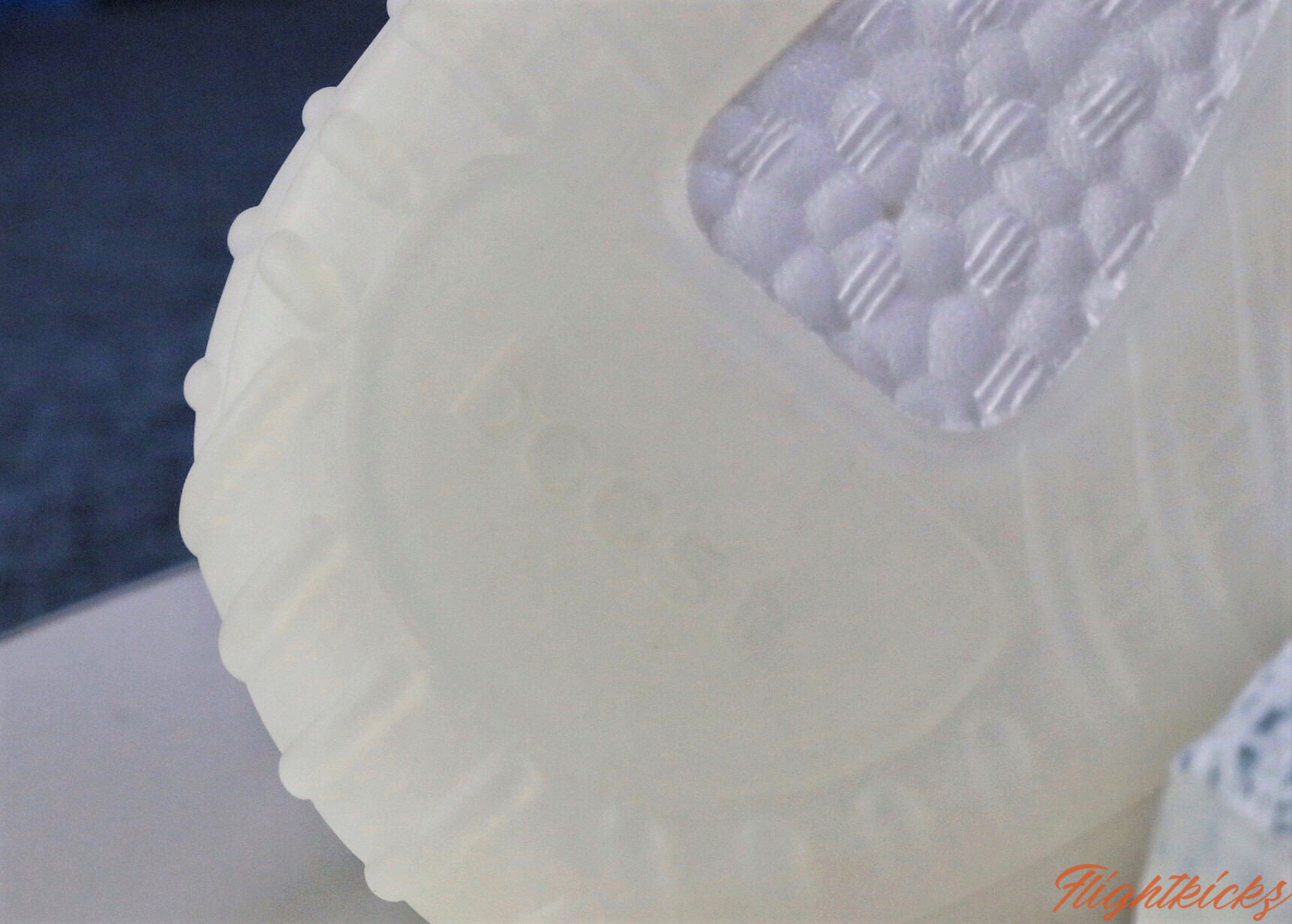 2019 Yeezy 350 V2  Cloud White  None Reflective（Ln5 A1)