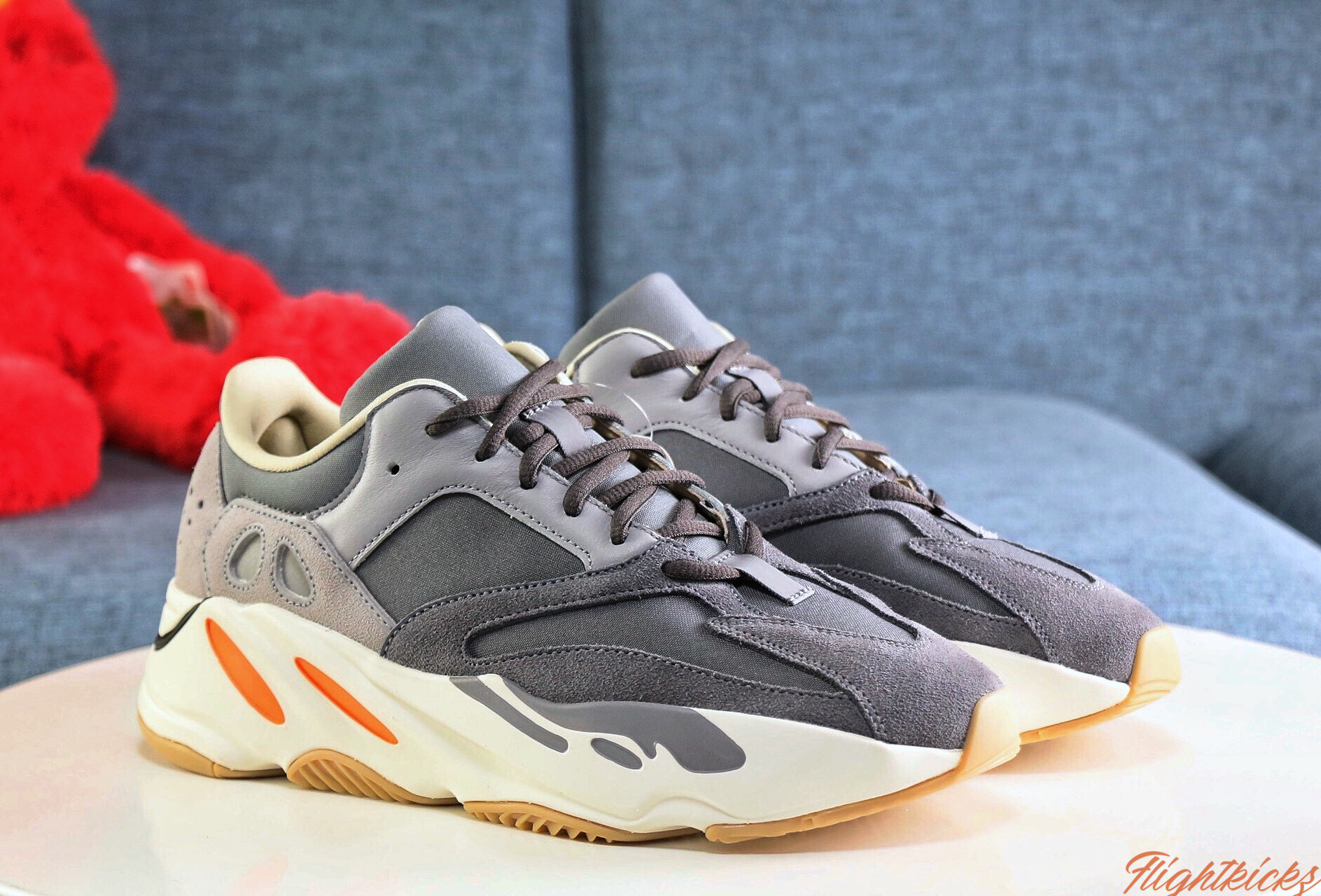 Adidas Yeezy 700  Magnet  2019