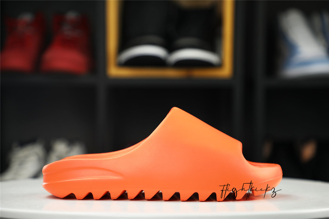 Kanye West Yeezy Slide Enflame Orange