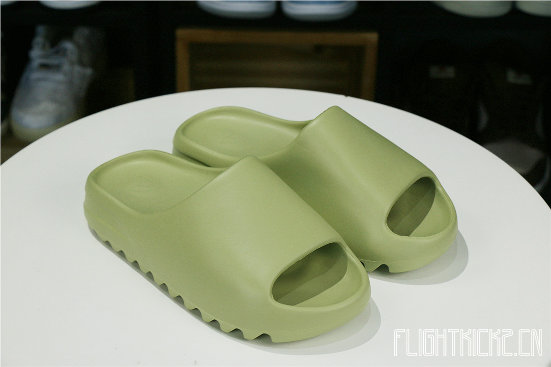 Kanye West Yeezy Slide Resin 2019(FX0494豆绿）