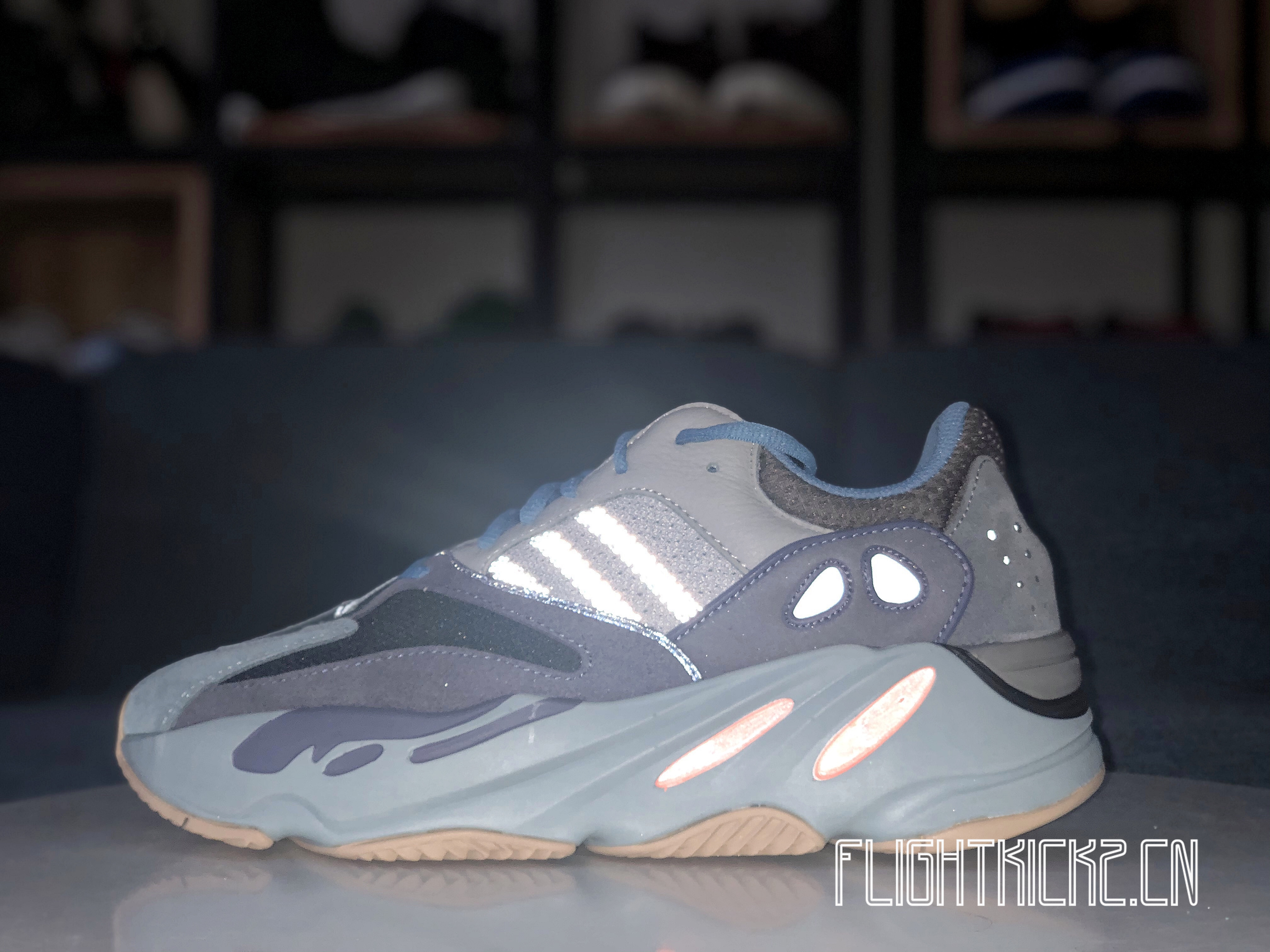 Yeezy Boost 700  Carbon Blue  2020
