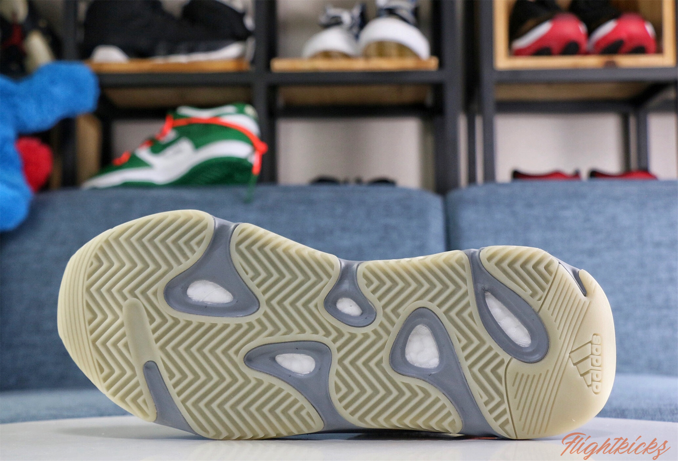 Adidas Yeezy 700 Boost  “Inertia” Reflective 2019