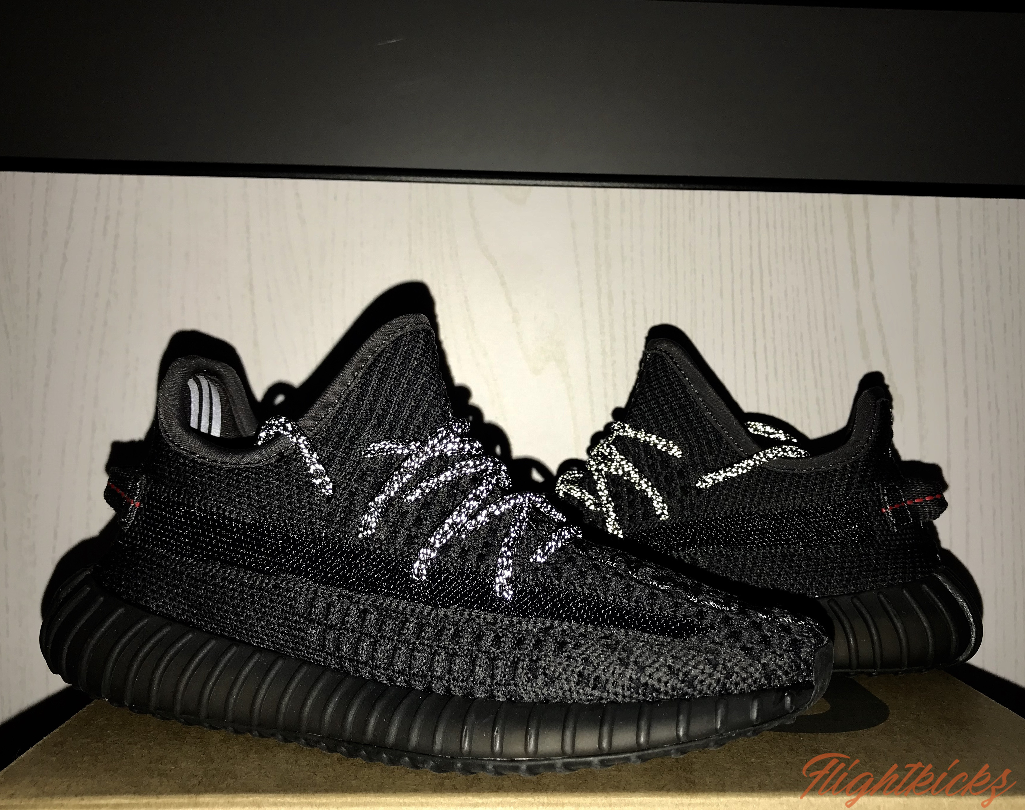 Yeezy 350 Boost   Black Static  NR Kid (Ln5 A1)