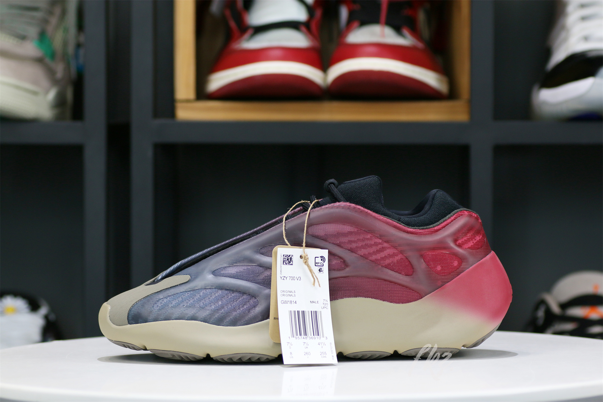 Yeezy 700 V3 Fade Carbon 2022