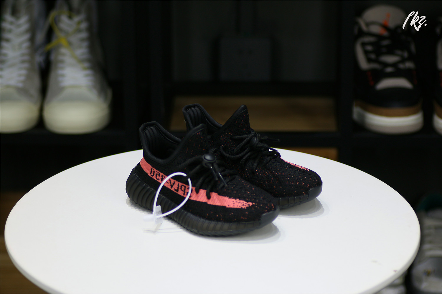 Yeezy 350 V2 Boost Core  Black Red Kid(Ln5 A1)