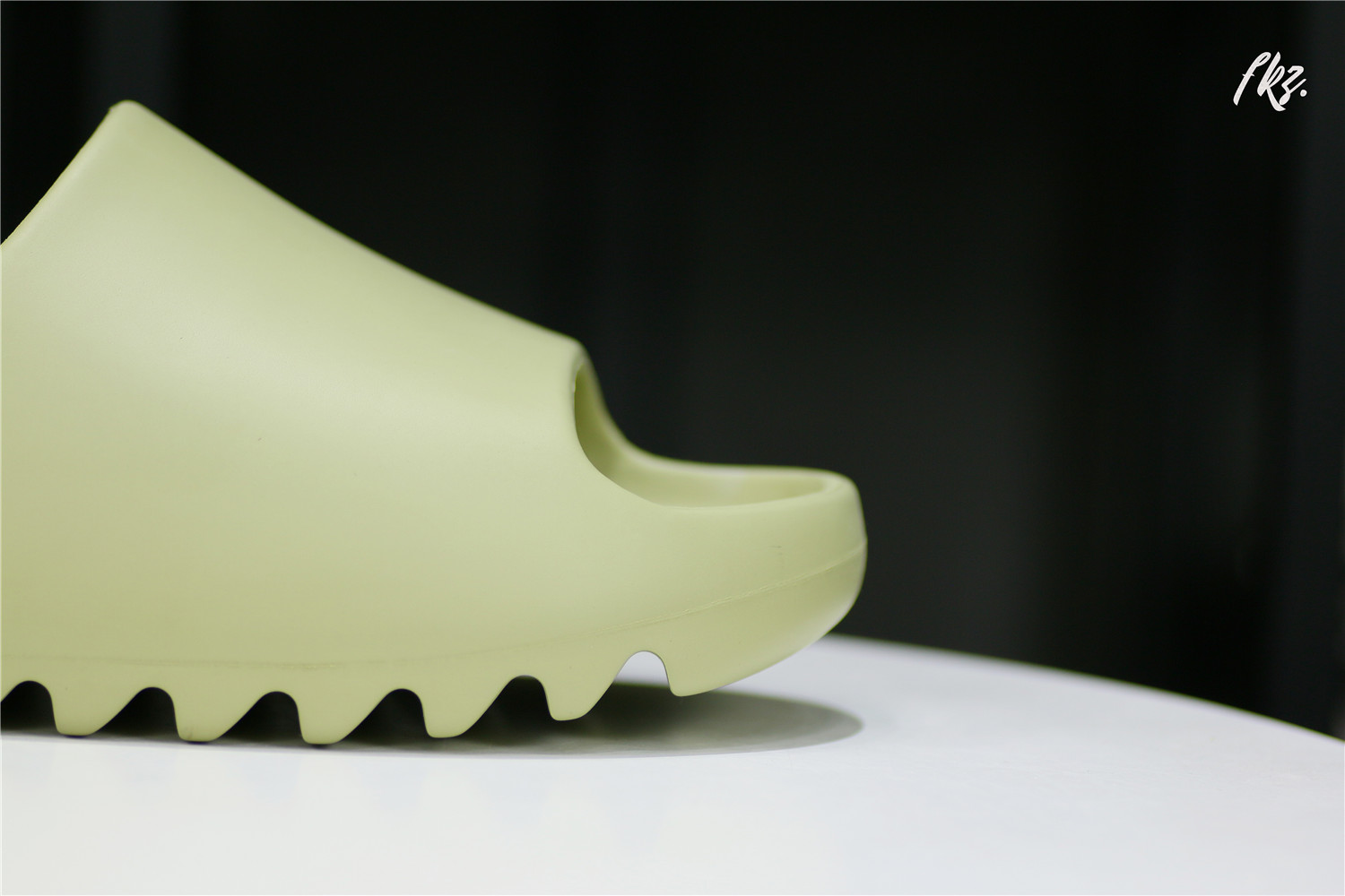 adidas Yeezy Slide Resin
