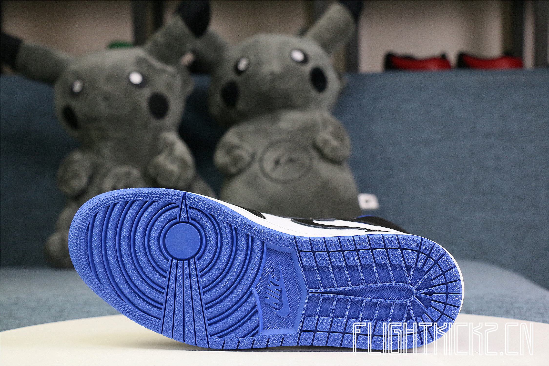 AIR JORDAN 1 Retro  Royal Toe  2020