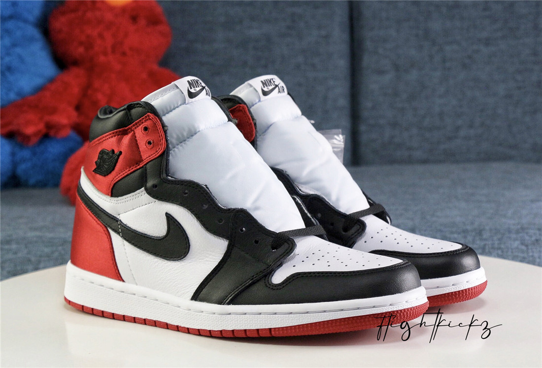 Air Jordan 1 Satin Black Toe 2019