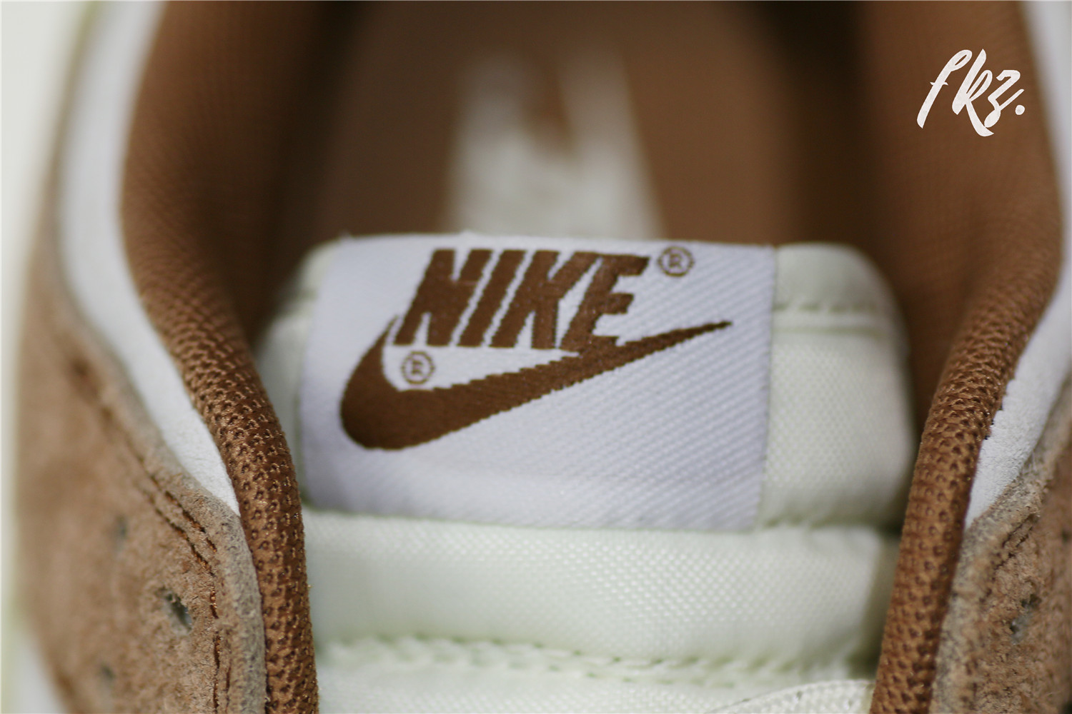 Nike Dunk Low  Medium Curry  2021