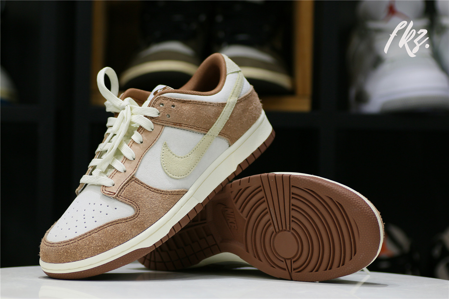 Nike Dunk Low  Medium Curry  2021