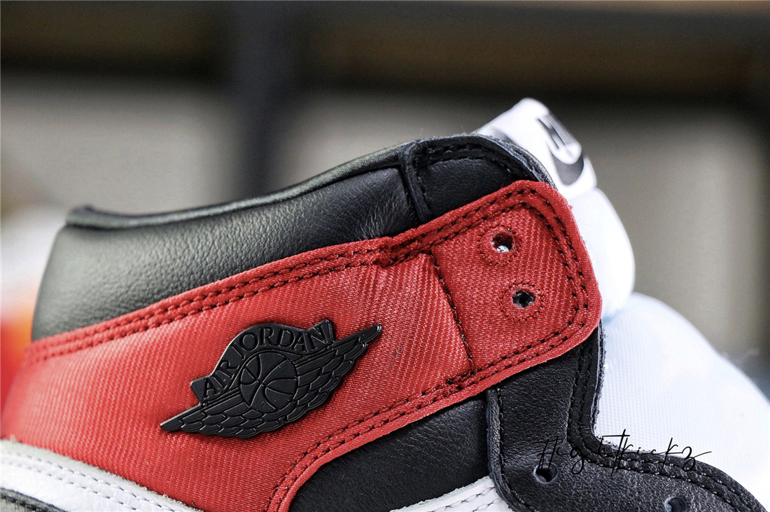 Air Jordan 1 Satin Black Toe 2019