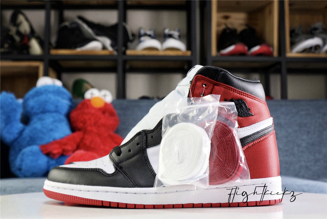 Air Jordan 1 Satin Black Toe 2019