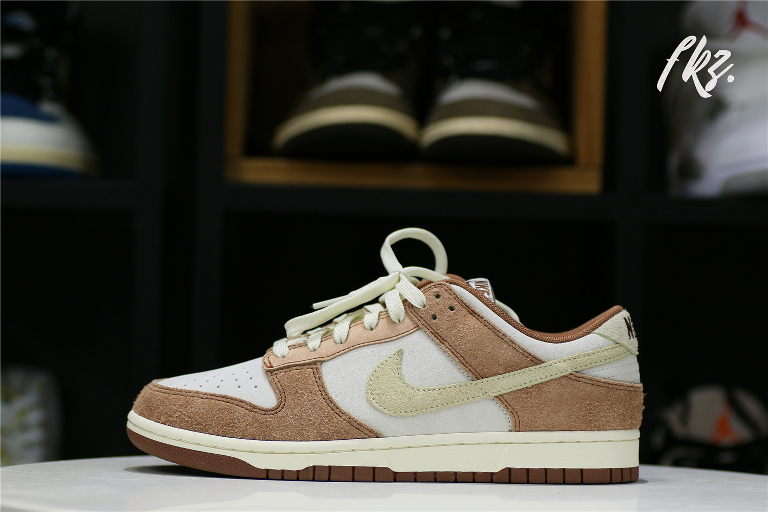 Nike Dunk Low  Medium Curry  2021