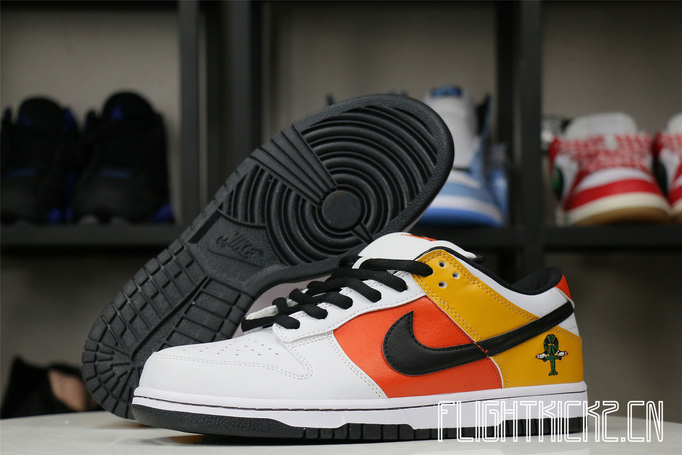 Nike SB Dunk Low Raygun White 2005