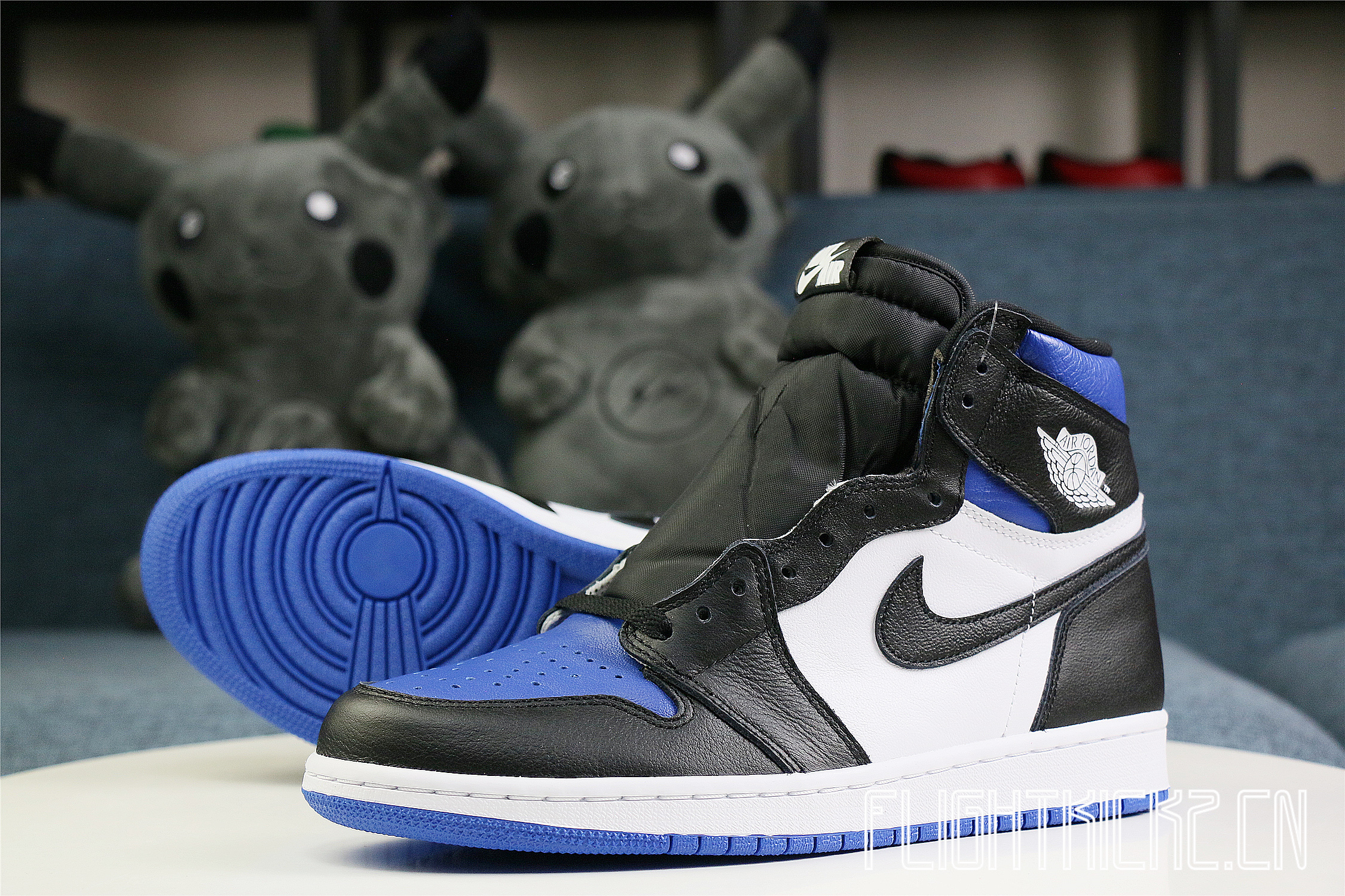 AIR JORDAN 1 Retro  Royal Toe  2020