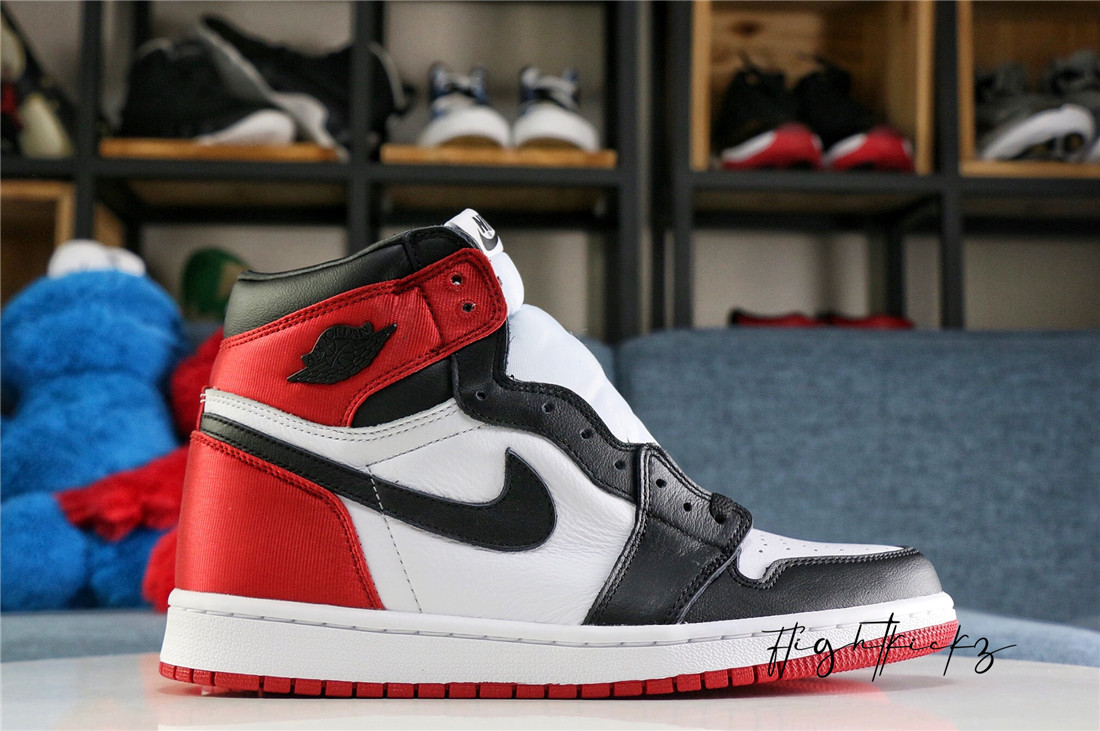Air Jordan 1 Satin Black Toe 2019