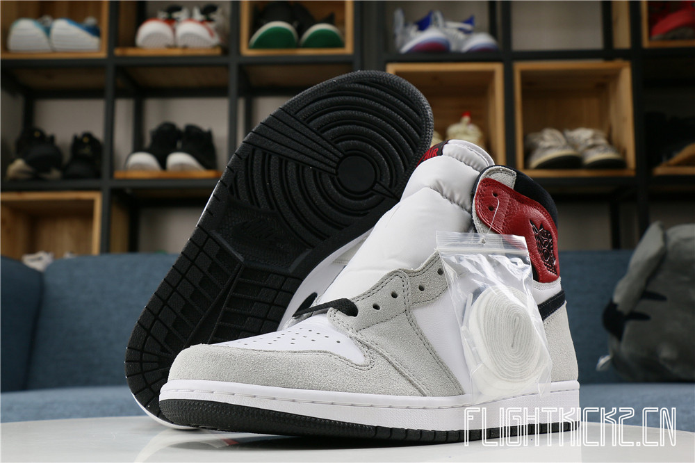 Air Jordan 1 Retro  Light Grey Smoke  2020