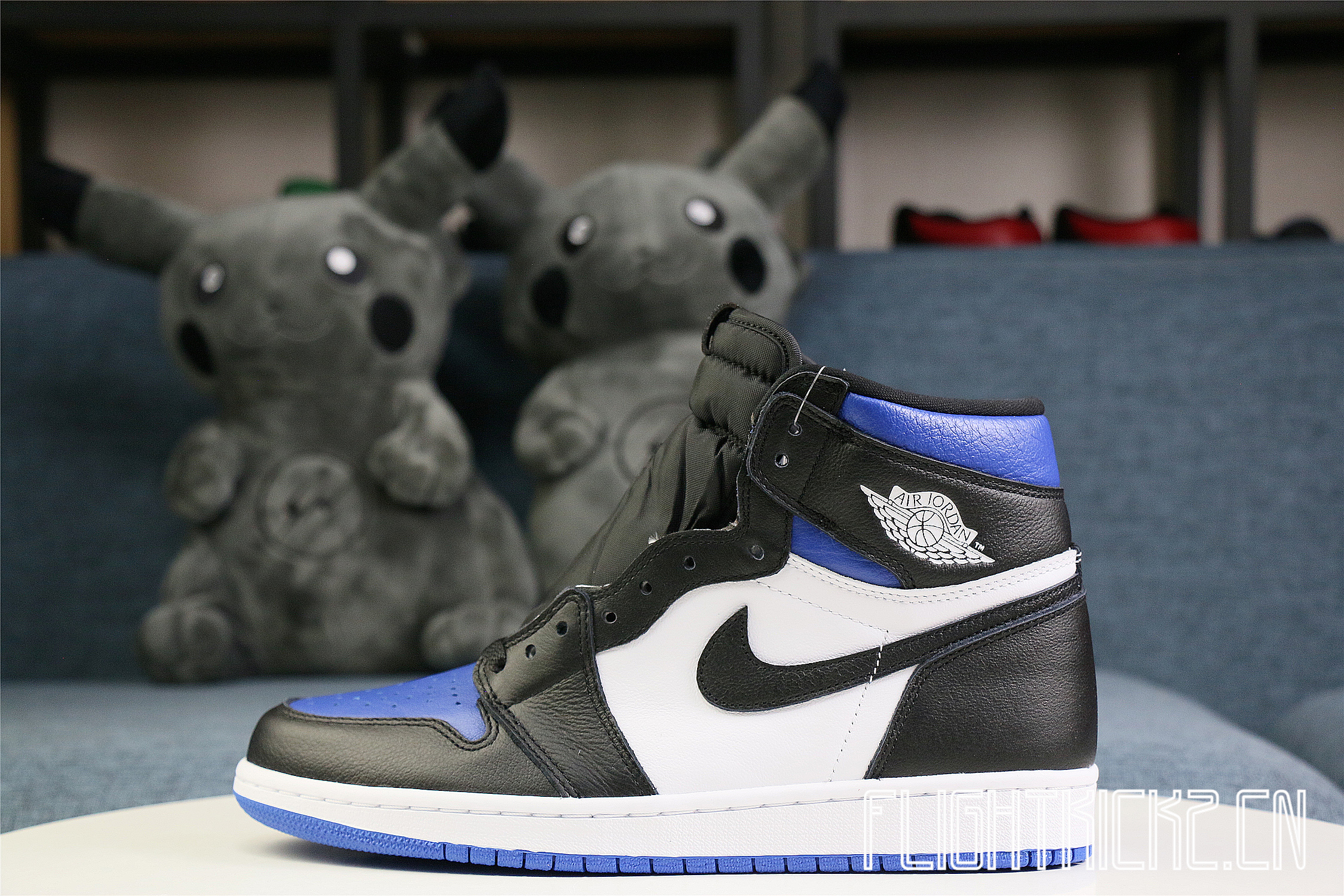 AIR JORDAN 1 Retro  Royal Toe  2020