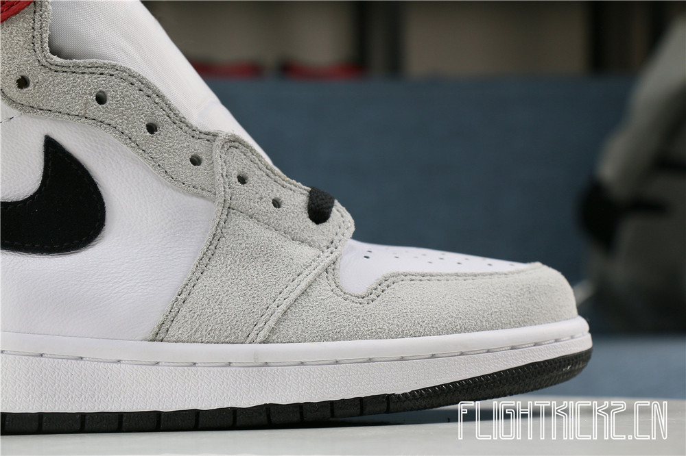 Air Jordan 1 Retro  Light Grey Smoke  2020