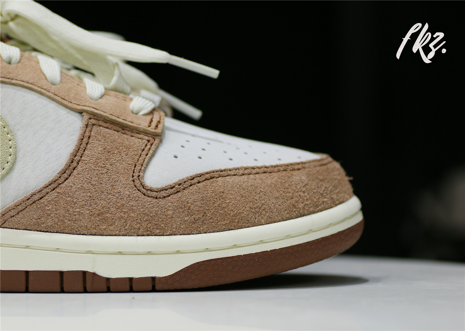 Nike Dunk Low  Medium Curry  2021