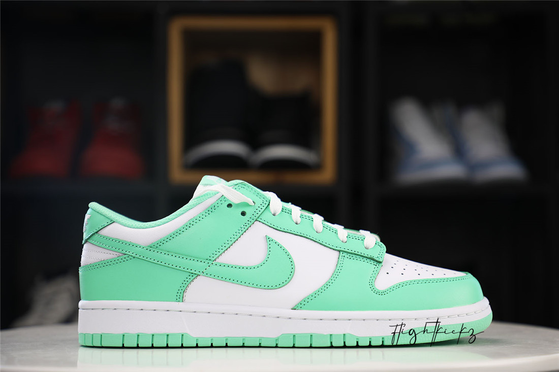 Nike Dunk Low Green Glow 2021
