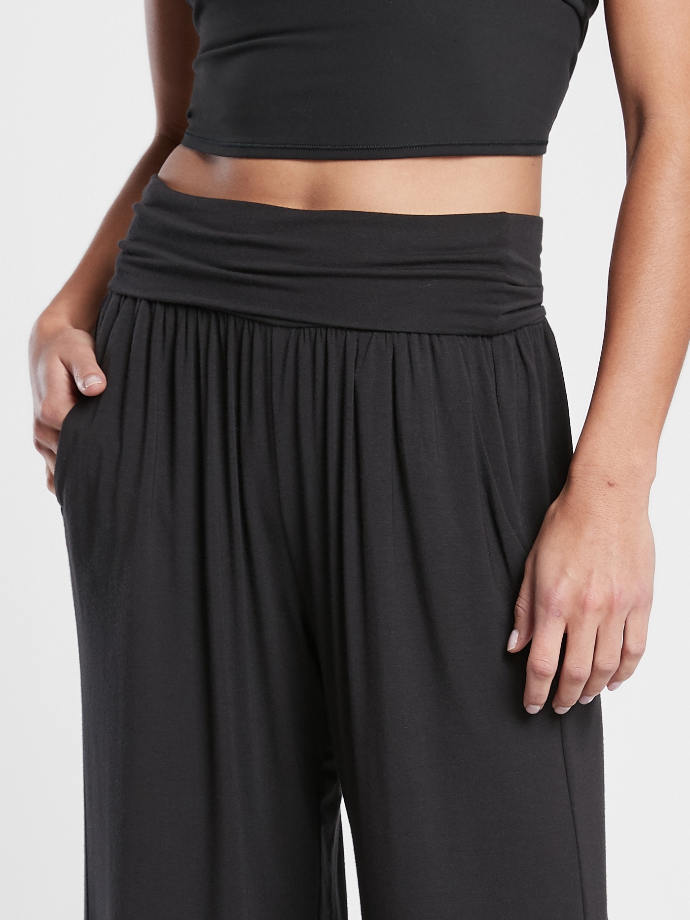 Studio Wide Leg Pant
