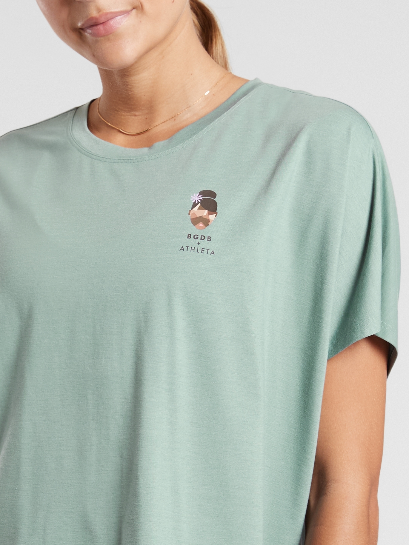 Essence Graphic Tee