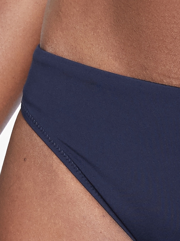 Clean Medium Bottom