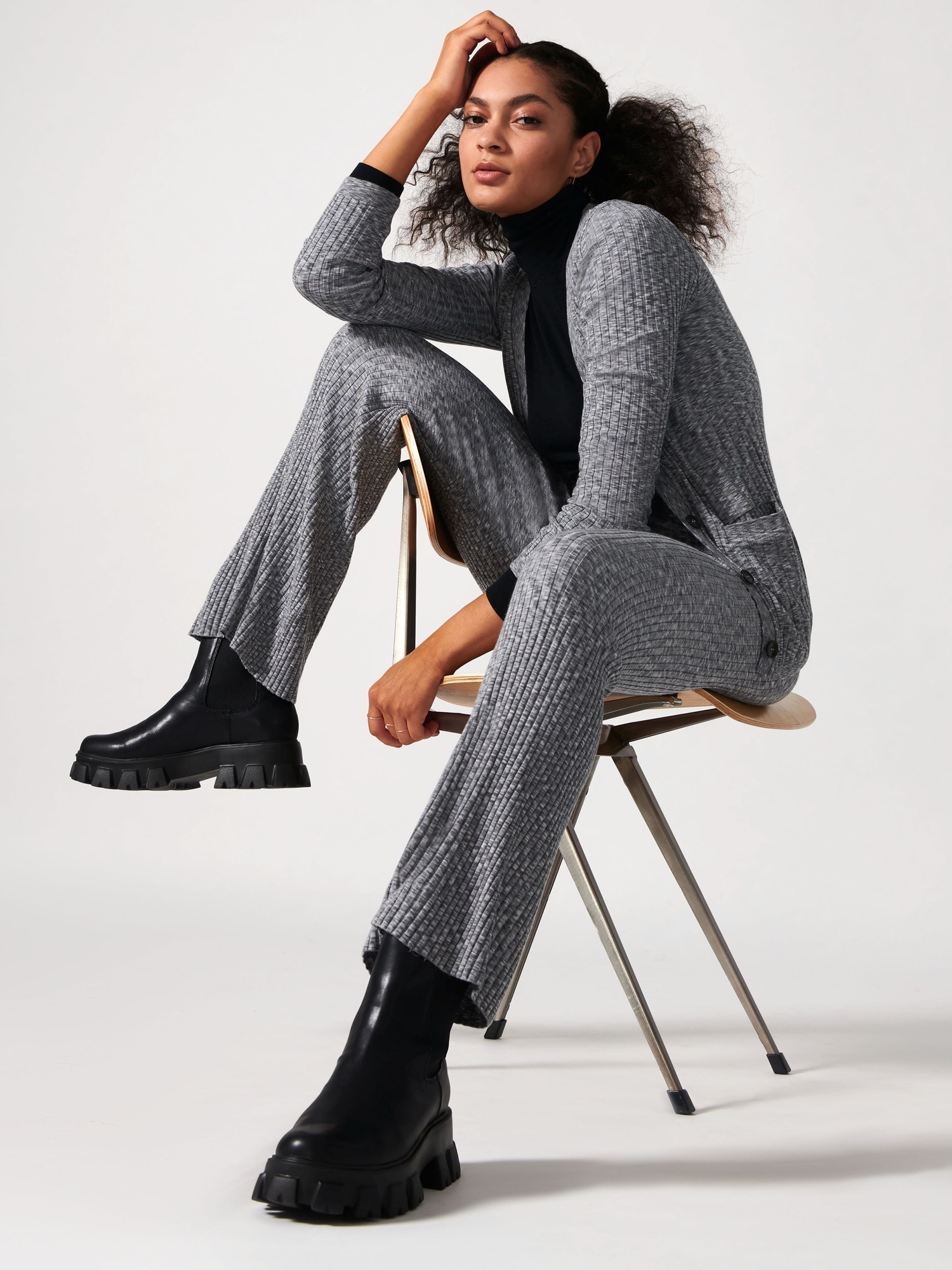 Revolve Seamless Cardigan