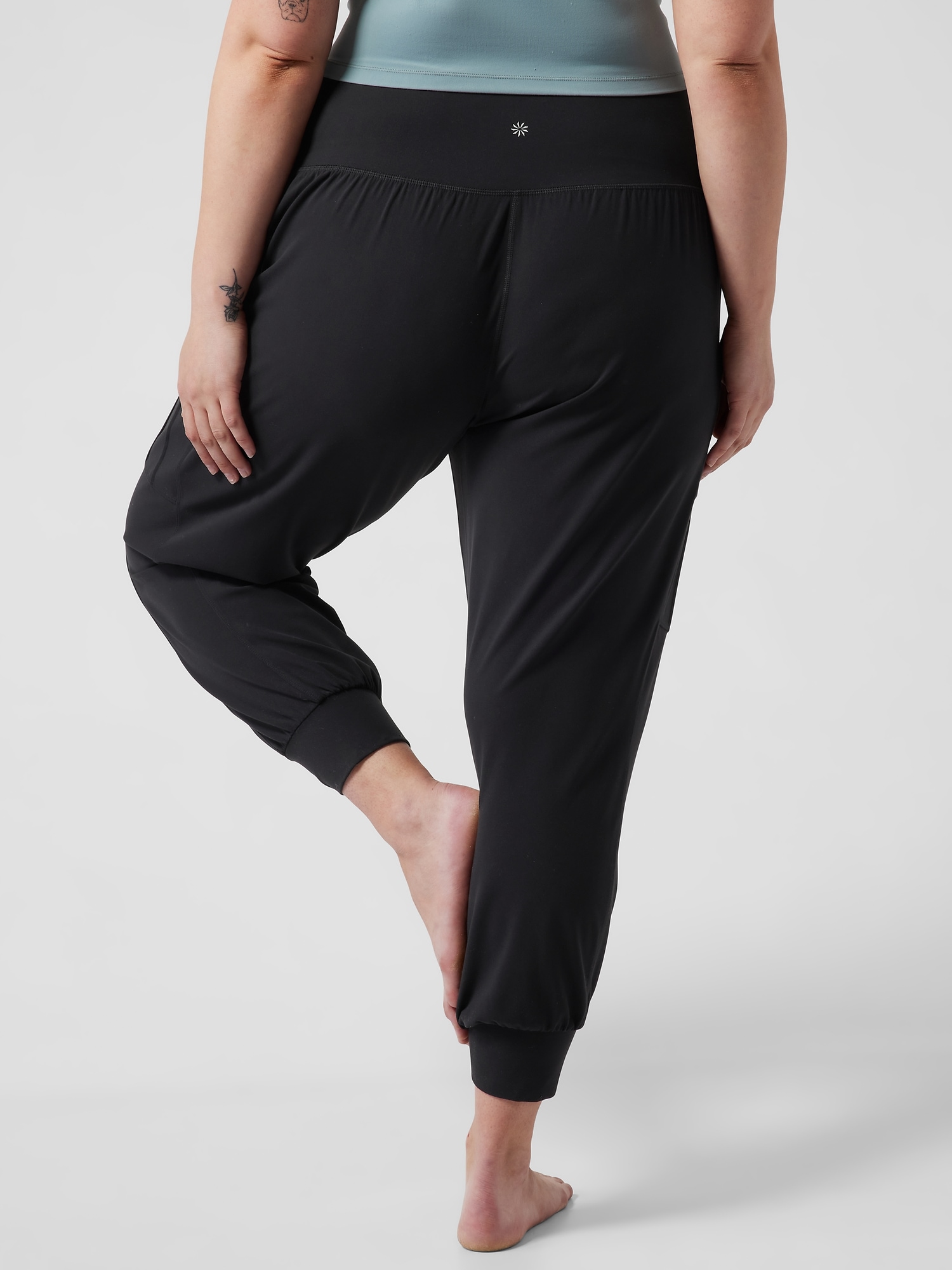 Salutation Cargo Jogger