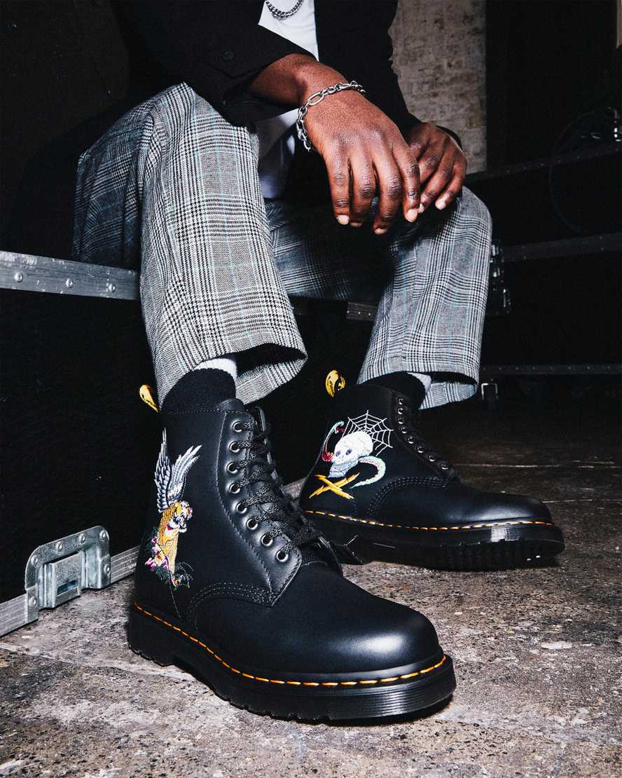 1460 Souvenir Embroidered Leather Boots