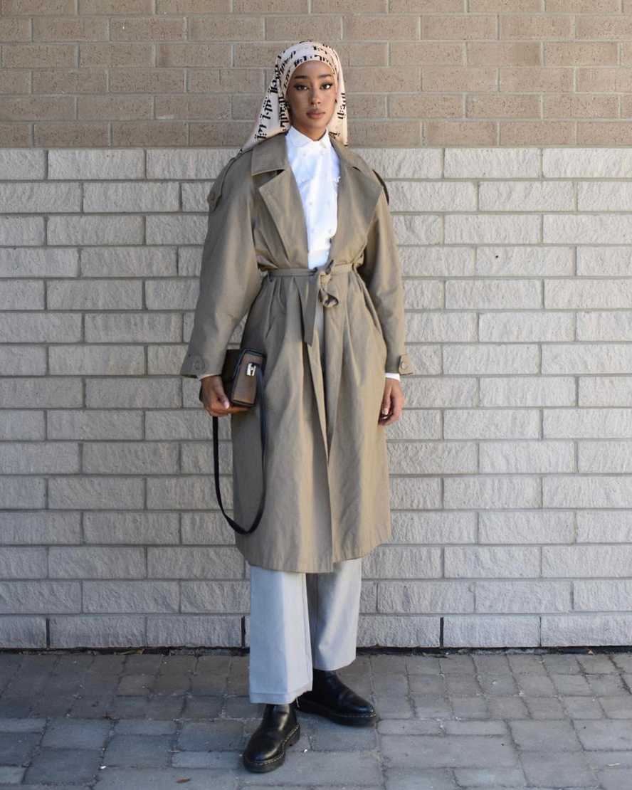 FLORA SMOOTH LEATHER CHELSEA BOOTS
