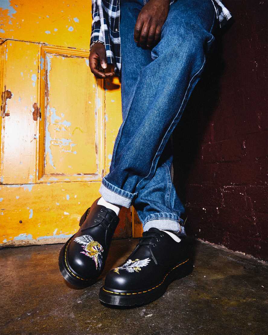 1461 Souvenir Embroidered Leather Shoes