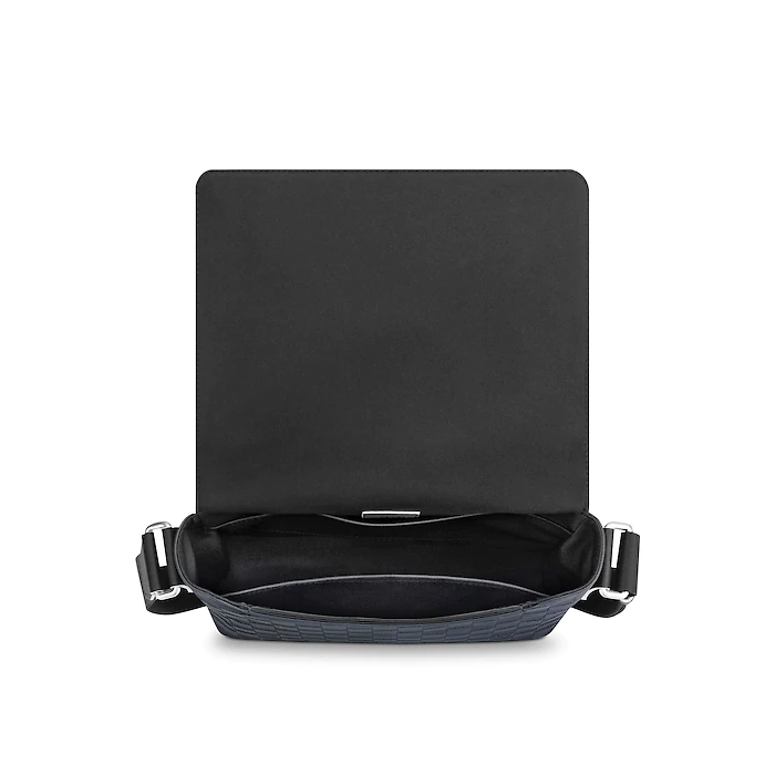 Louis Vuitton District PM N42438