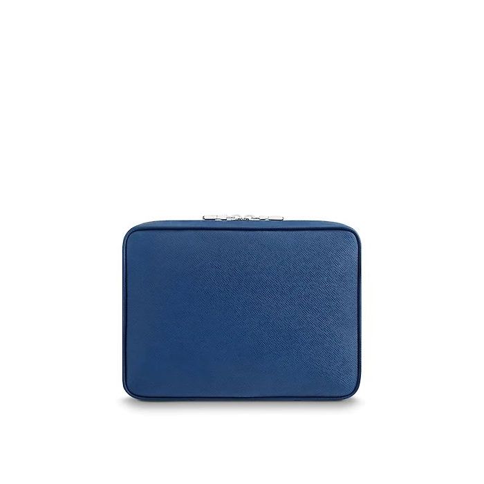 Louis Vuitton Outdoor Messenger PM M33437