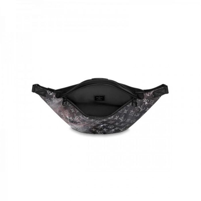 Louis Vuitton M44444 Discovery Bumbag