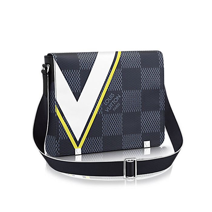 Louis Vuitton District MM N44004