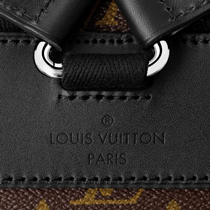 Louis Vuitton Christopher PM M43735