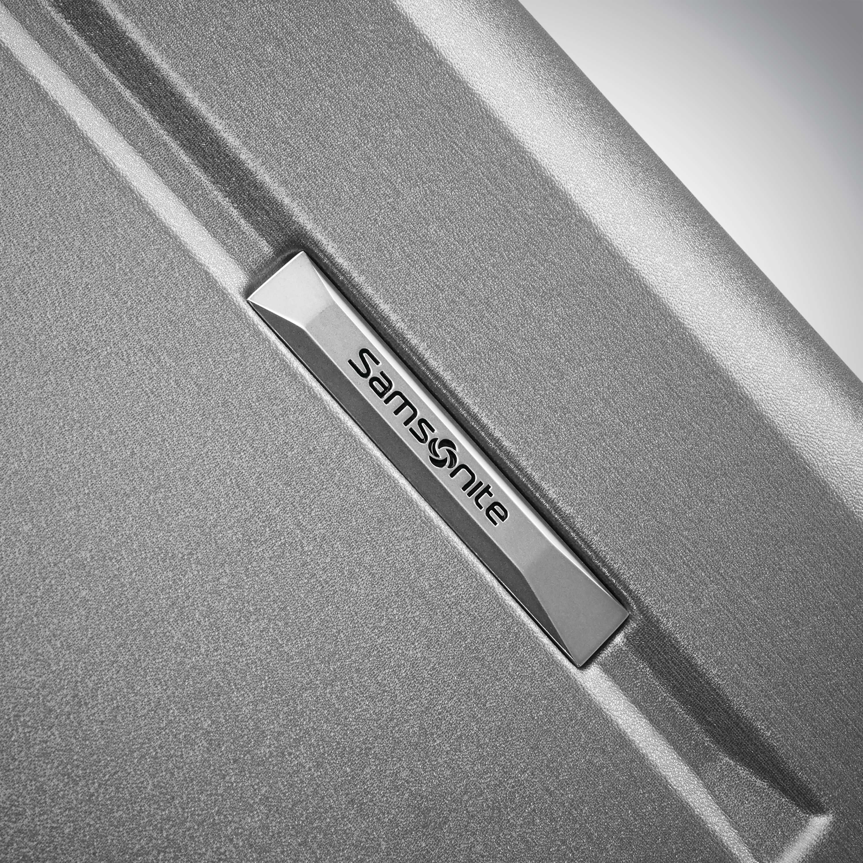 Novaire Carry-On Spinner Sliver