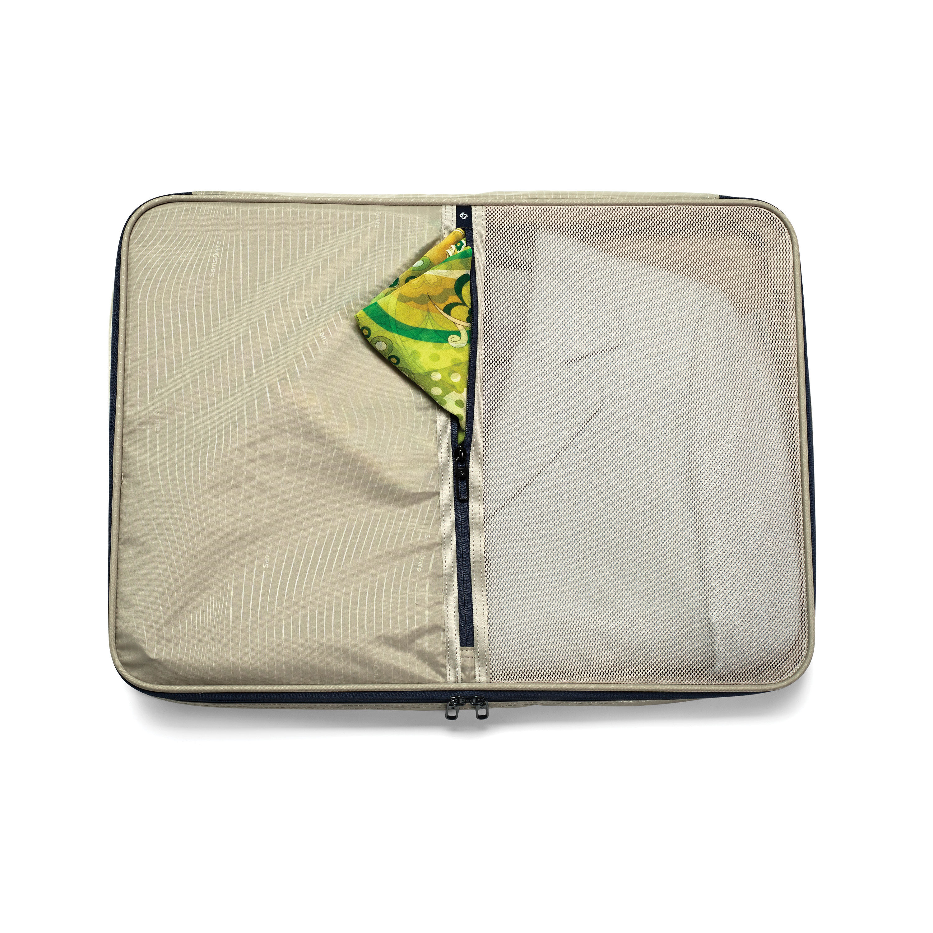 Armage II 22 x 14 x 9 Carry-On Spinner