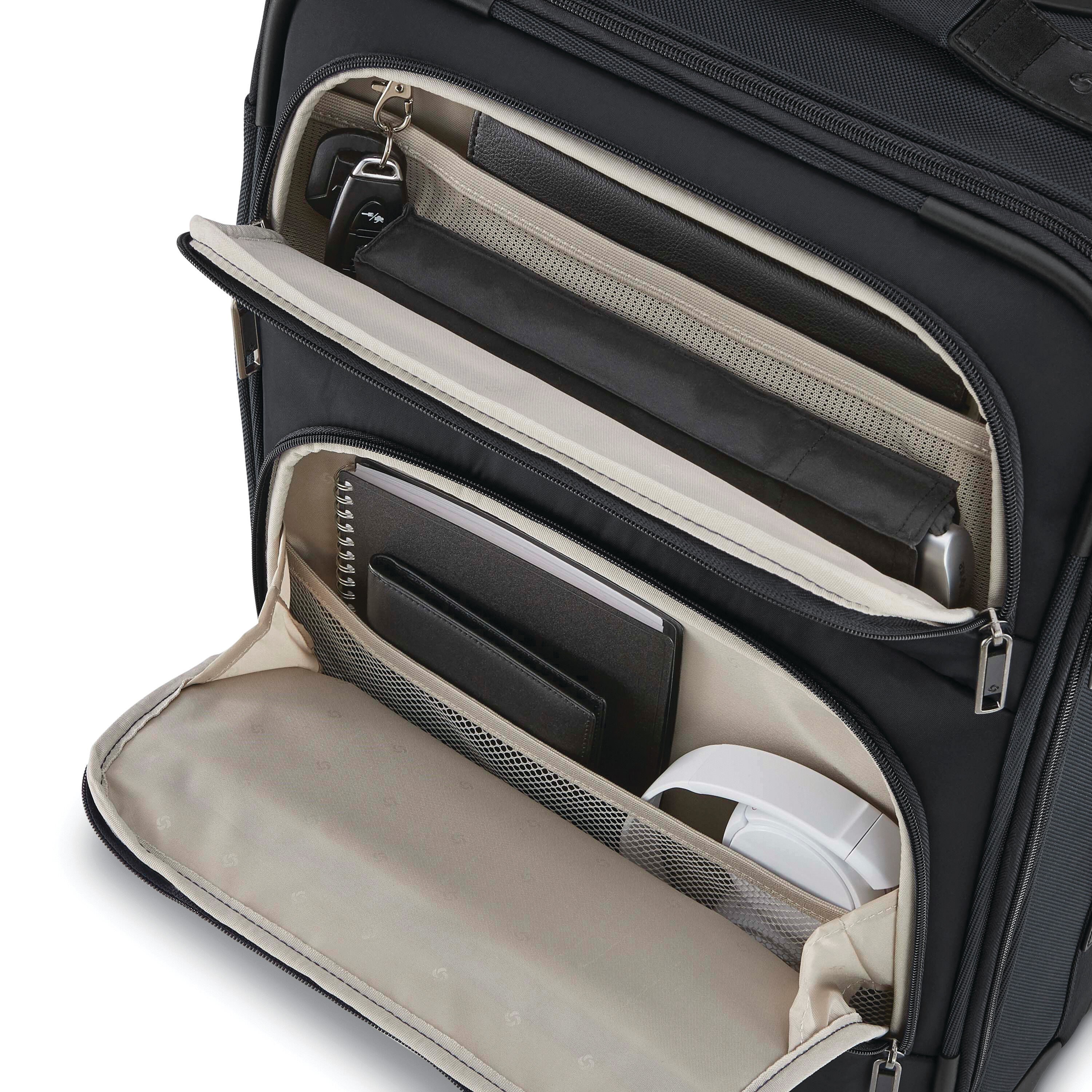 NuRoad Carry-On Spinner Black