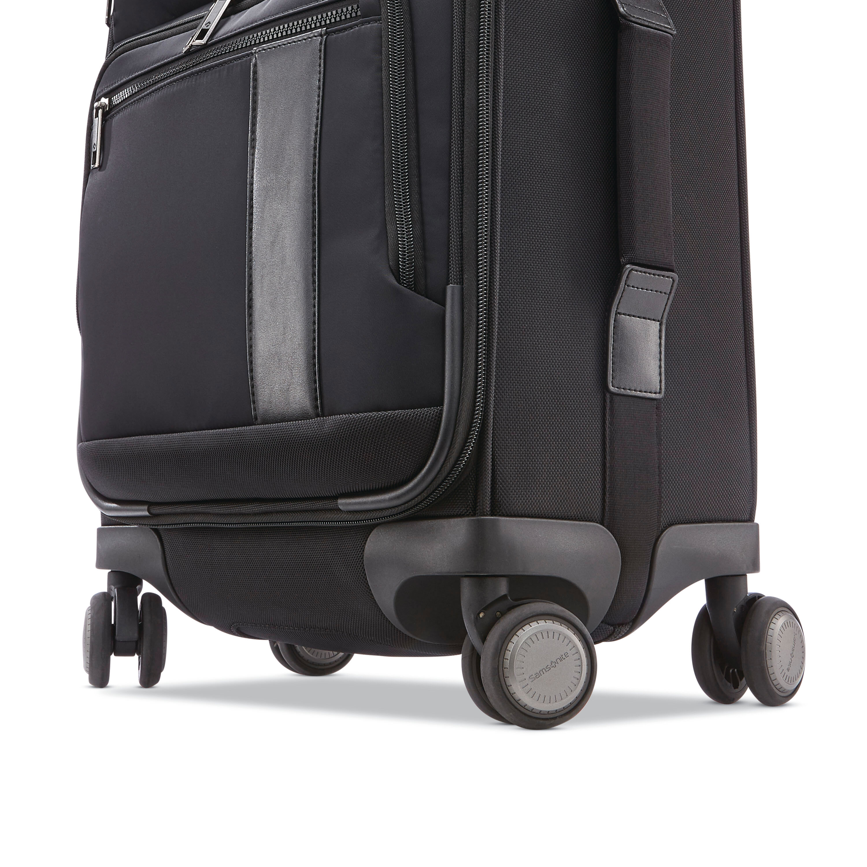 NuRoad Carry-On Spinner Black