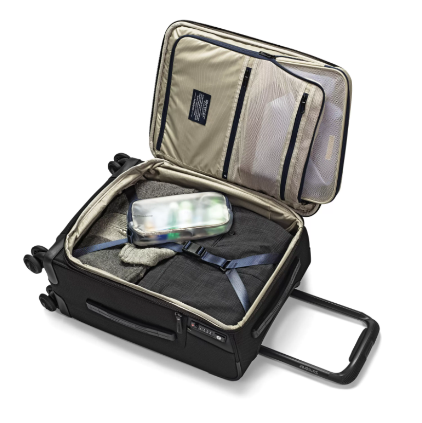 Armage II 22 x 14 x 9 Carry-On Spinner