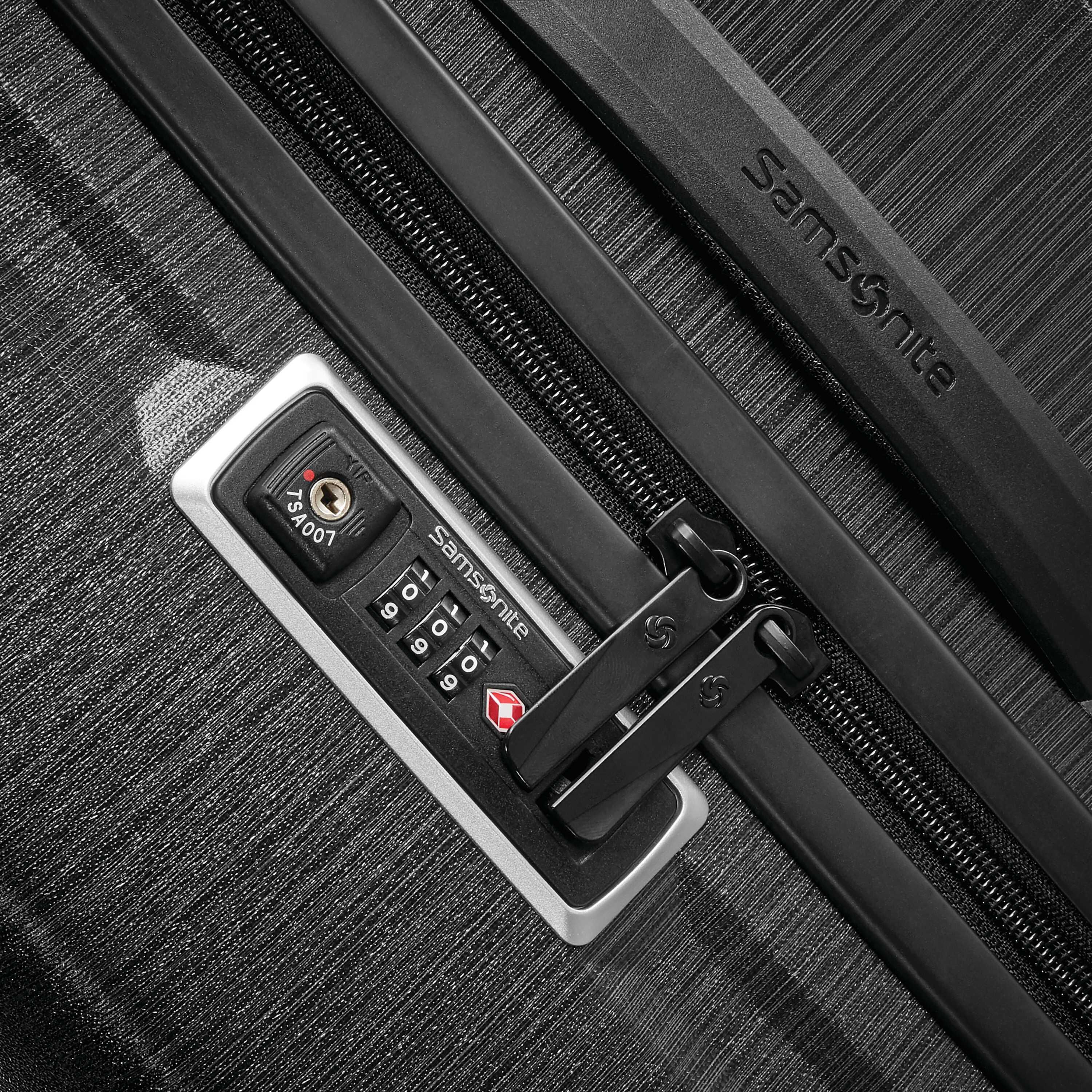 Novaire Carry-On Spinner Black