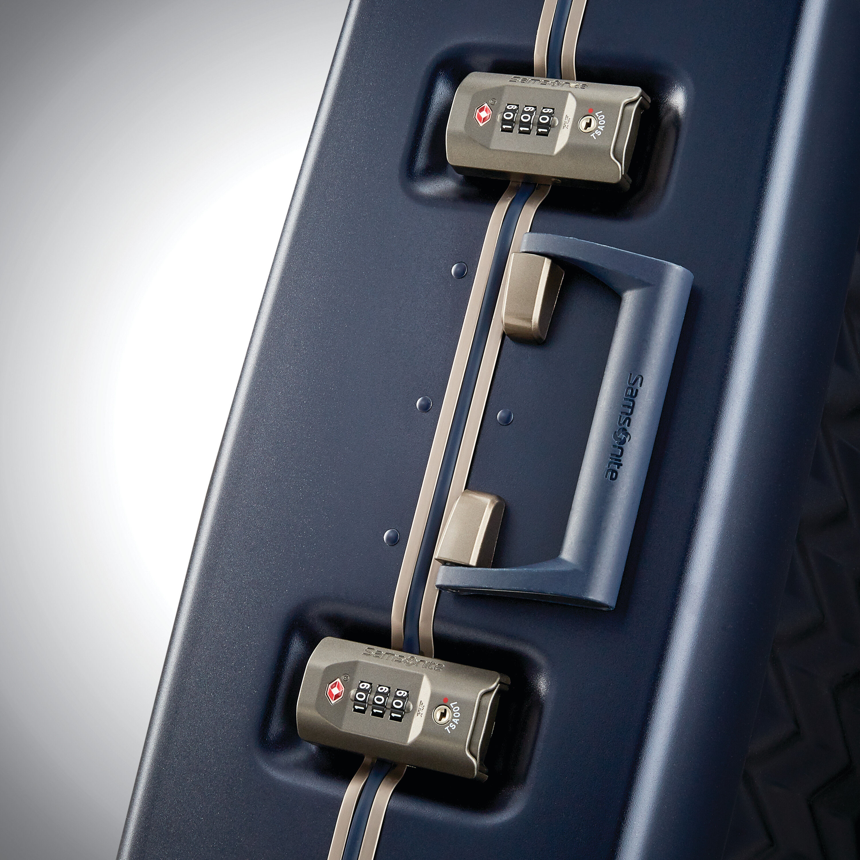 Fortifi Carry-On Spinner Dark Navy