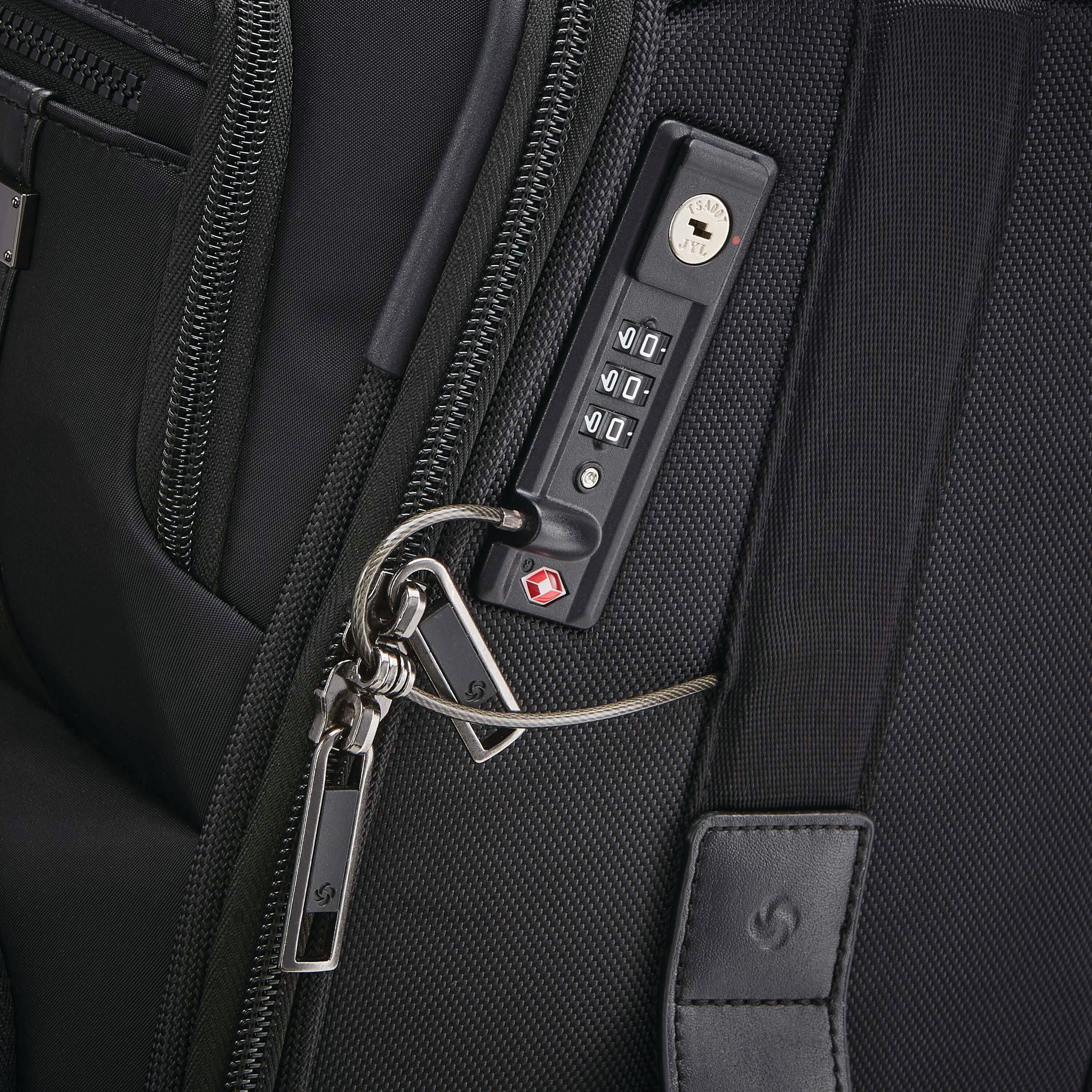 NuRoad Carry-On Spinner Black